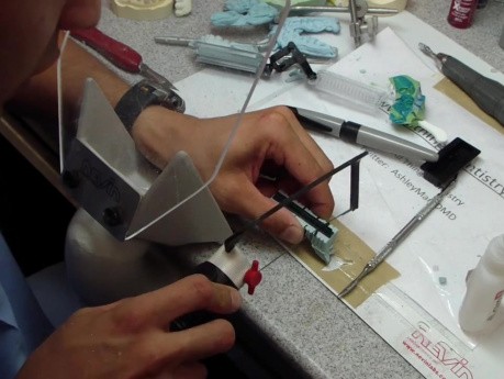Crown And Bridge Lab - Ever Needed To Separate Really Close Crown Dies?